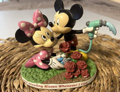 Disney Magical Moments  ''Still Stealing Kisses Whenever I Can'' Figurine