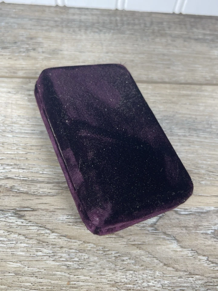 Vintage 1940’s Bulova Watch Velvet Presentation Box Fifth Avenue New York Read - Image 3 of 3