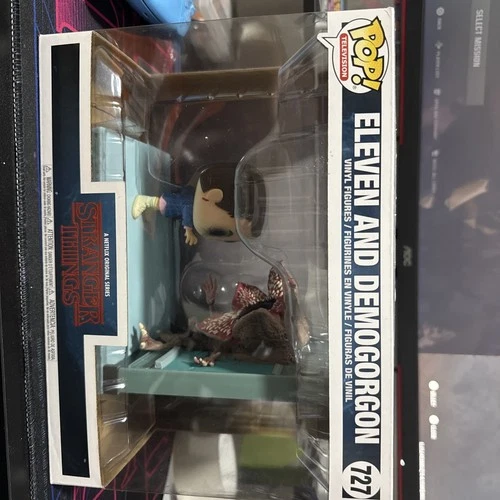 Funko Pop! Stranger Things Eleven and Demogorgon #727