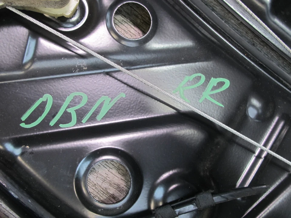 08-13 BMW E88 135I CONVERTIBLE CUARTO TRASERO DERECHO REGULADOR VENTANA CON MOTOR OEM Foto 2 de 4