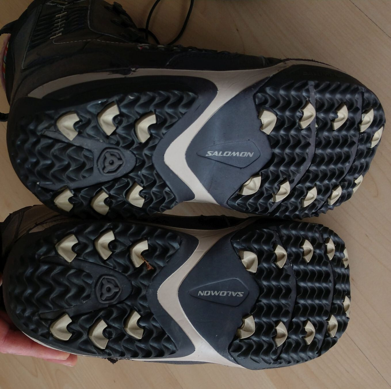 Stivali da snowboard Salomon da donna taglia 42 43 27 5 cm scarpe da snowboard stivali