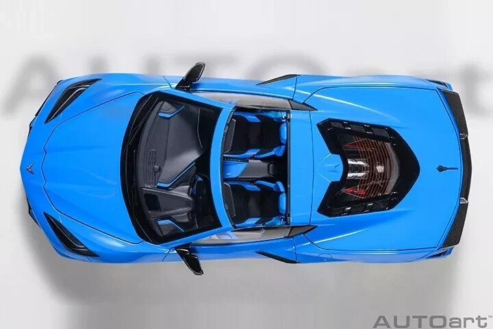 1/18 Chevrolet Corvette C8 Stingray (Rapid Blue) 2020 Model Car By