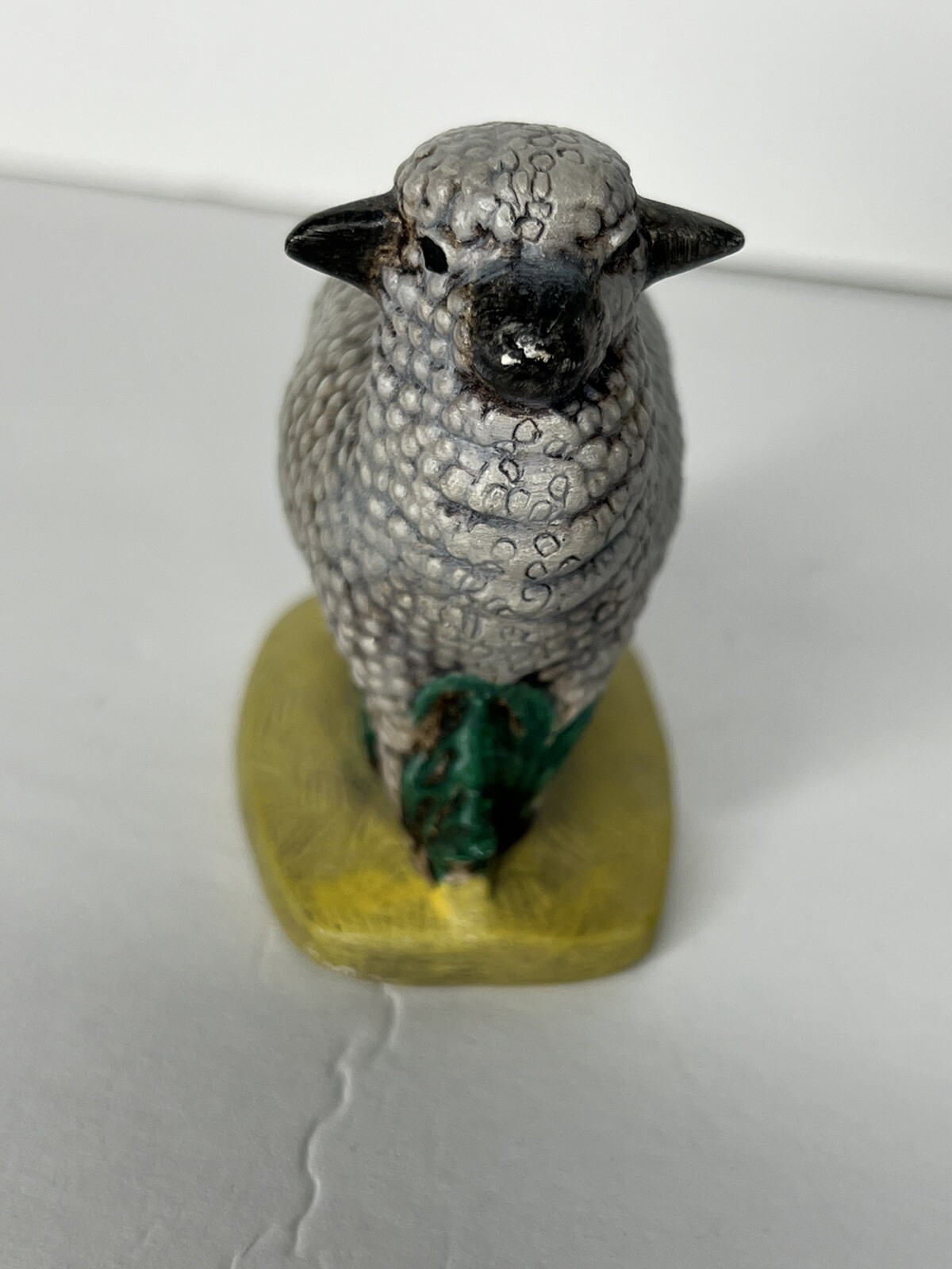 Vintage Hand Painted Byron Molds 1973 Ceramic Sheep In The Pasture Figurine