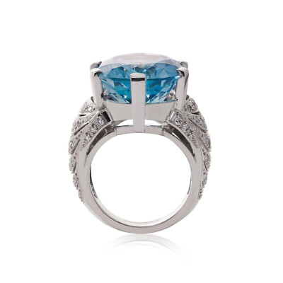 Impressive Oval Shape Aqua Transparent Lab Created Aquamarine Women's Fine Ring