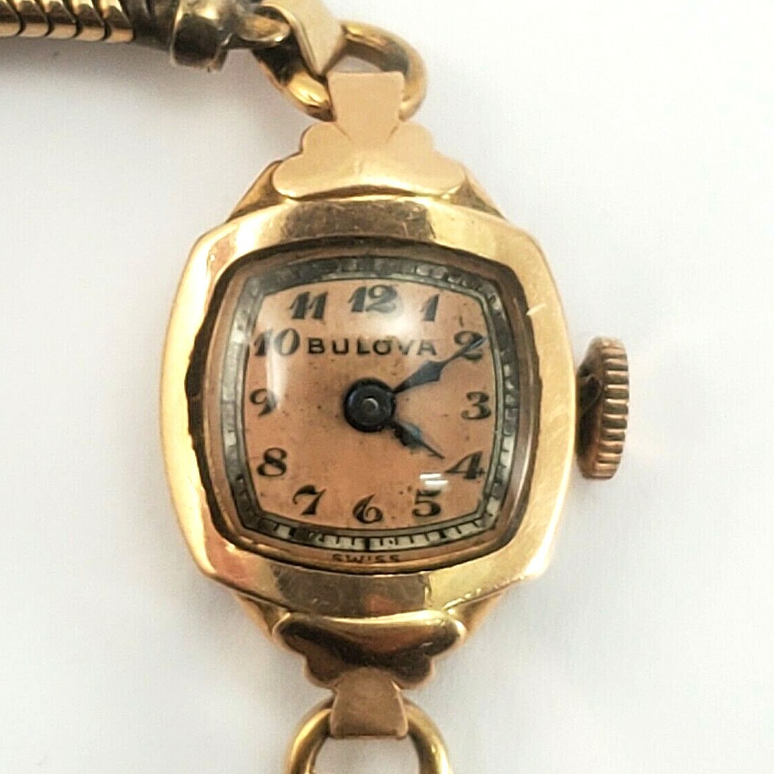 Vintage Ladies Bulova Wrist Watch 17 jewel 1937 3AB Movement 10k