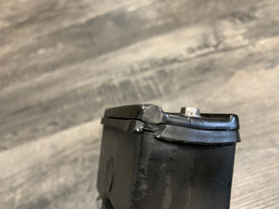 Cilindro maestro de freno trasero Harley Davidson Dyna Low Rider Wide Glide OEM Foto 4 de 4