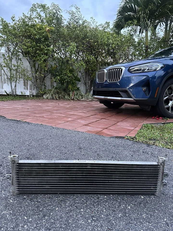 BMW M2/M3/M4 2015-2020 enfriador de aceite F80/F82 pieza OEM 17212284540 Foto 3 de 4