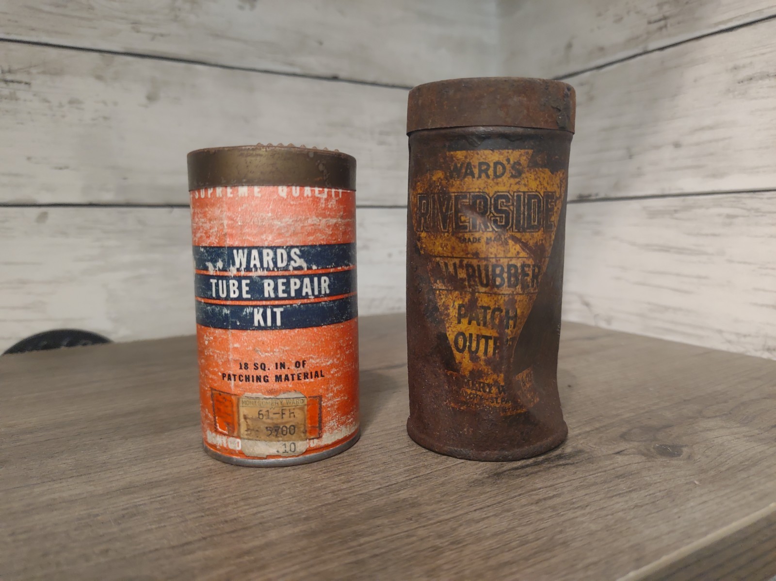 Vintage Montgomery Wards Riverside Auto Tire Tube Patch Kit Oil Gas Decor