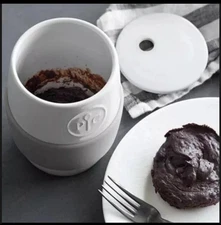 Pampered Chef Ceramic Egg Cooker - White - 2 Cup Capacity - #1529 New