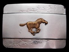 KF03104 VINTAGE 1970s GALLOPING HORSE SILVERTONE WESTERN BELT BUCKLE