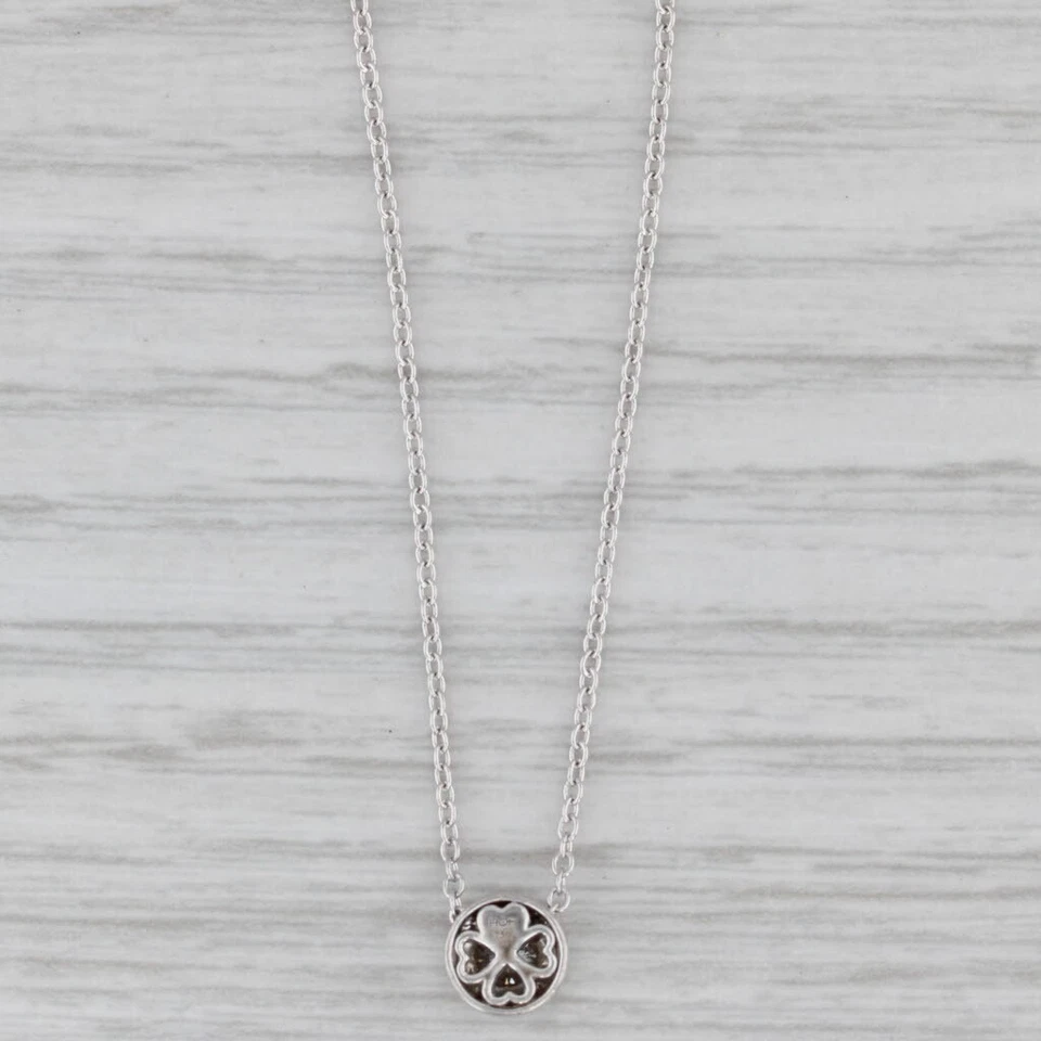 Collar colgante con halo de diamantes Hearts On Fire oro blanco de 18 k 16" 18" Foto 3 de 4