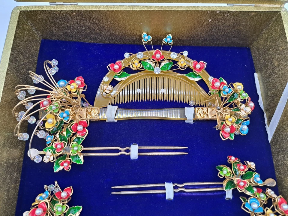 Japanese Hair Ornaments Set In Box  Kanzashi Hair pin & Kushi comb  For Wedding  - Image 3 of 4