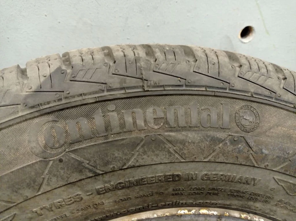 VW Crafter (2E) 2,5 Tdi Roue de Secours / 235/65 R16 115/113R A0014004802 - Bild 3 von 4