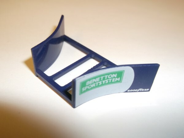 Greenhills Scalextric  Benetton Renault No.1 Barge Boards C532 New G855