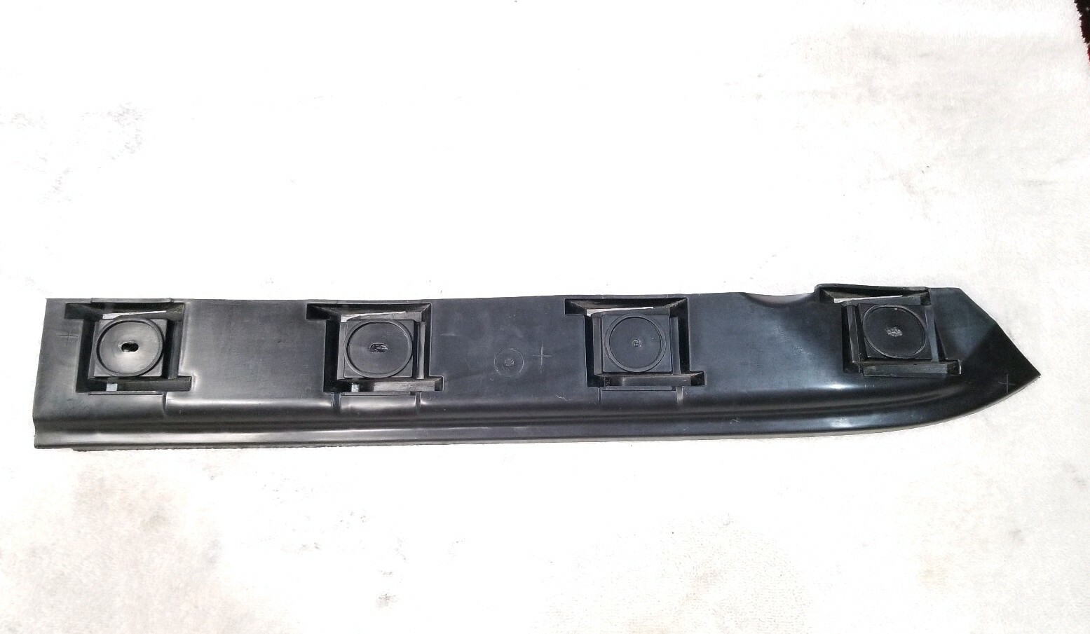 20052010 VW MK5 Jetta 2.5L Rear RH Bumper Cover Guide Bracket 1K5 807