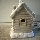 Precious Moments Sugar Town 6-inch Warming Hut (for the ice skater figurines) — photo 4