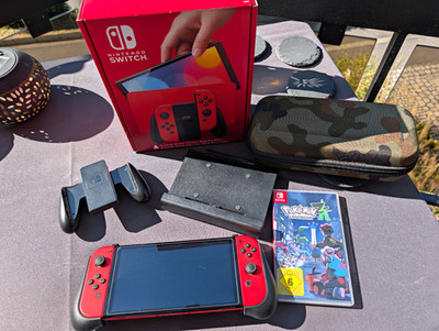Nintendo Switch OLED 32GB PAL Rot/Schwarz mit Dock, Case Pokémon Z-A Und Trine5