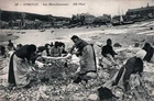 Old postcard 76 Etretat - Les Blanchisseuses
