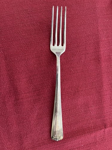 Lunt Silver Embassy Scroll Fork 325558