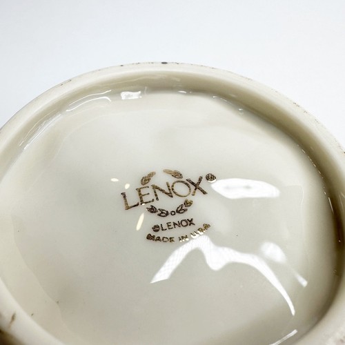 Lenox Westbury Kollektion 8" geprägte Pierce Schale Koordinaten mit Ewigkeit - Bild 4 von 9