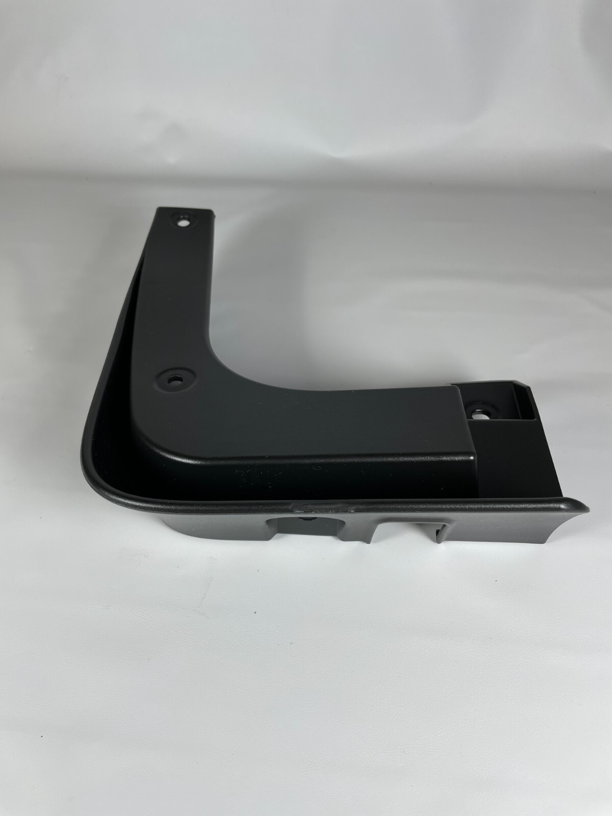 86832A7000 Genuine Hyundai / KIA GUARD ASSY-FR MUD RH | eBay
