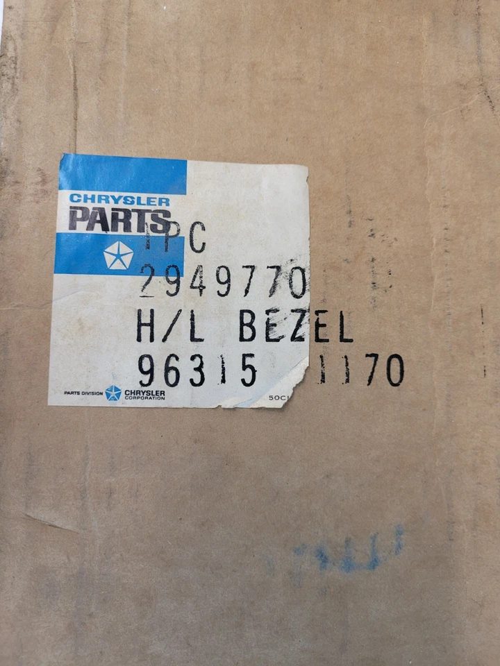 1970 Dodge Monaco Right Passenger Side Headlight Bezel Cover Trim 2949770 NOS. - Image 3 of 4