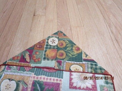 FALL RUNNER--21" X 13 1/2"-PUMPKINS--SUNFLOWERS-ACORNS- APPLES AND MORE-#Y52-10 - Picture 9 of 24