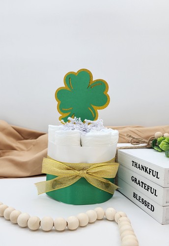Torta e set di pannolini a 3 livelli - Un piccolo trifoglio fortunato è in arrivo! Tema bambino - Foto 19 di 31
