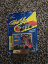 Jeff Gordon 24 Dupont 1995 Racing Champions Signature Series 1:64 Scale Diecast