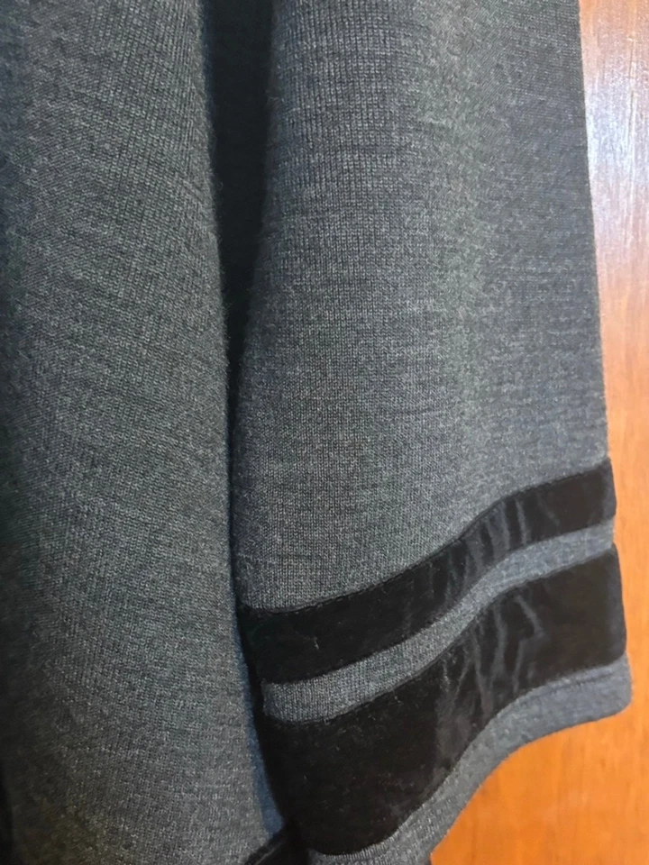 Top túnica Soft Surroundings gris mezcla de lana negro terciopelo estilo 56038 Foto 2 de 4