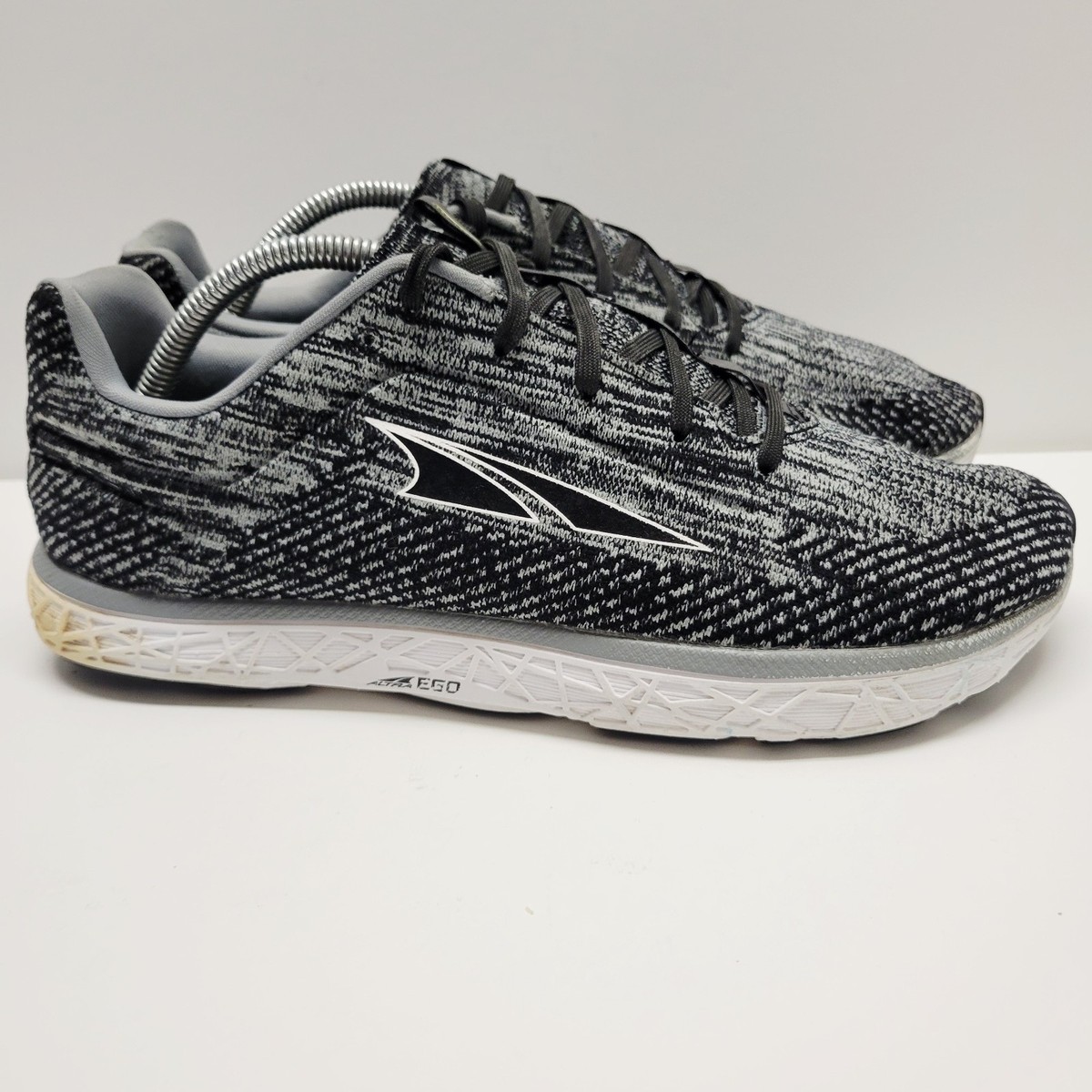 Altra Mens Escalante 2 ALM1933G220 Gray Black Running Shoes 