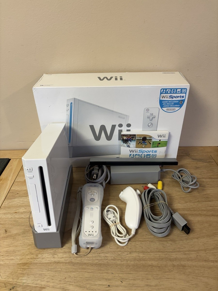 Nintendo Wii Sports White Game Console Bundle RVL-001 CIB Working