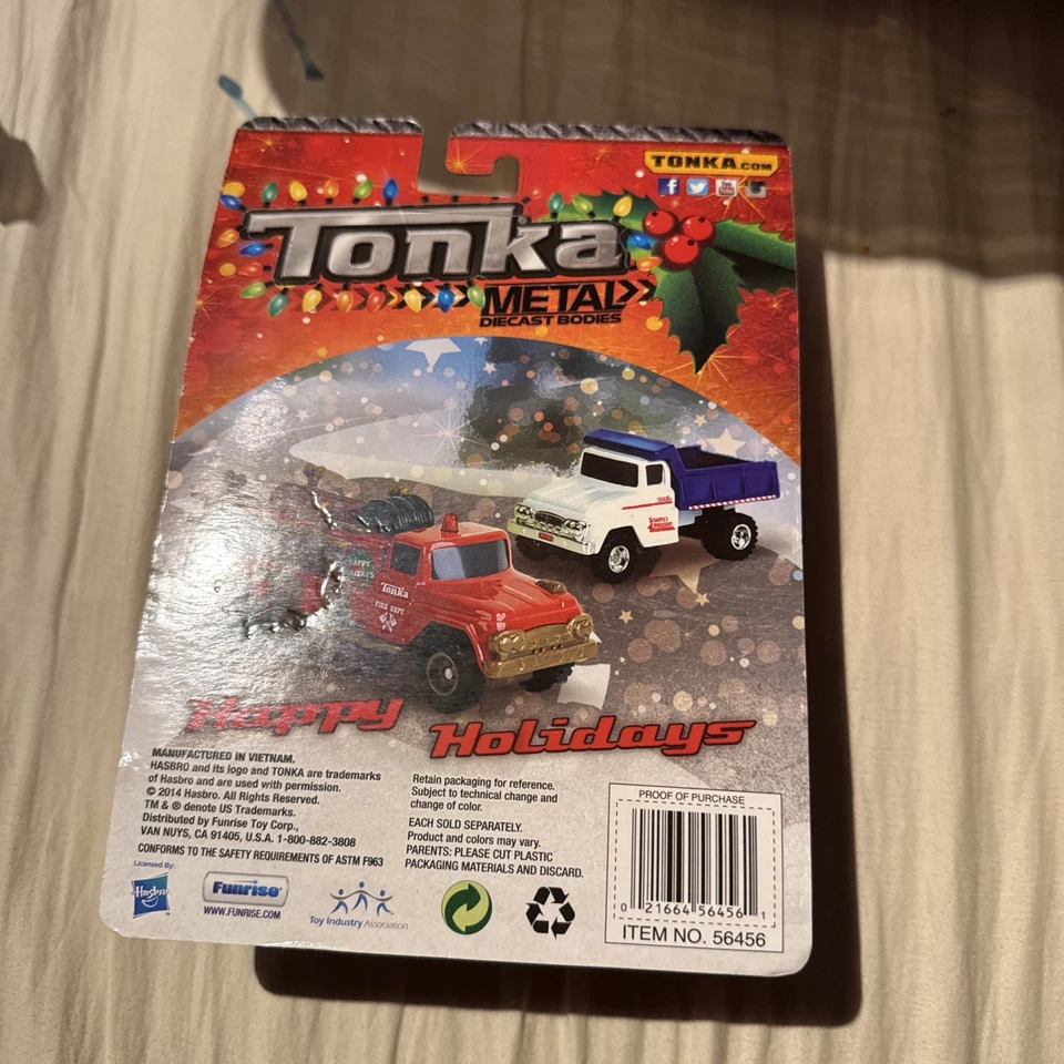 Camión de bomberos Hasbro Tonka 2014 metal fundido a presión vacaciones 4"" L Foto 2 de 4