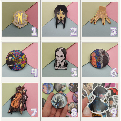 Pin/Anstecker - Wednesday, Eiskaltes Händchen oder Nevermore - Addams Family