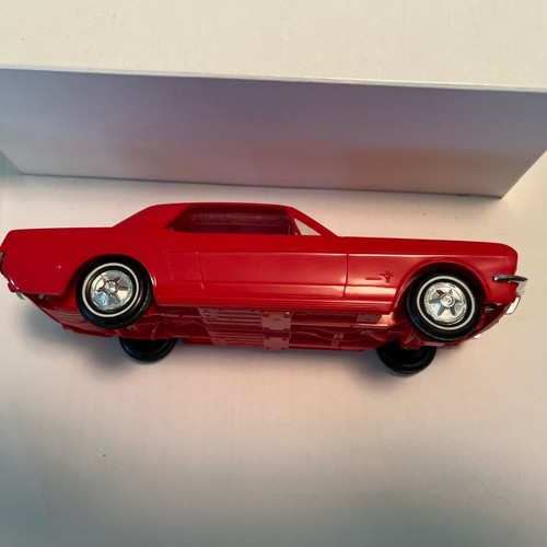 1965 Ford Mustang Plastic Promo Model 1/25 Scale Red - Picture 5 of 10