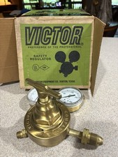 Vintage VICTOR Safety Regulator. For ACETYLENE Tank.