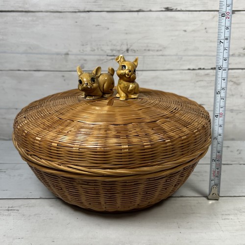 Vintage Mid Century Large 9” Dia. Round Covered Sewing Basket Bunny Rabbit Cover - Picture 7 of 9