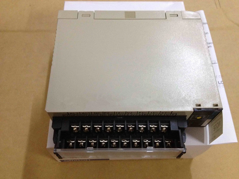 1PC OMRON C200H-DA001 MODULE New In Box C200HDA001 PLC Controller - Image 2 of 3