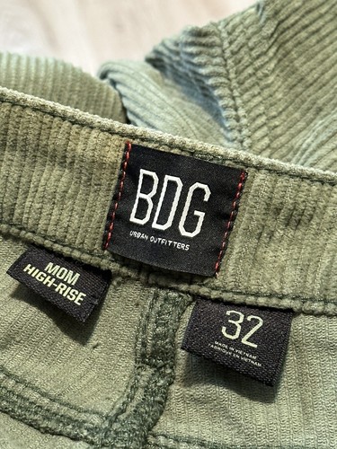 BDG Urban Outfitters Corduroy High Rise Mom Pants Wide Leg Size 32 Green Olive - Picture 8 of 10