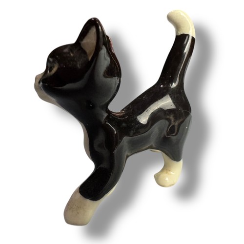 Vintage Mini Hagen-Renaker Black & White Tuxedo Porcelain Cat Kitten Figurine 2" - Picture 3 of 4
