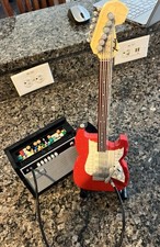 LEGO Fender Stratocaster Guitar 21329 - Open ...