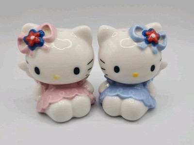 Vintage 2002 Hello Kitty Angels Porcelain Salt & Pepper Shaker Sanrio Kitchen