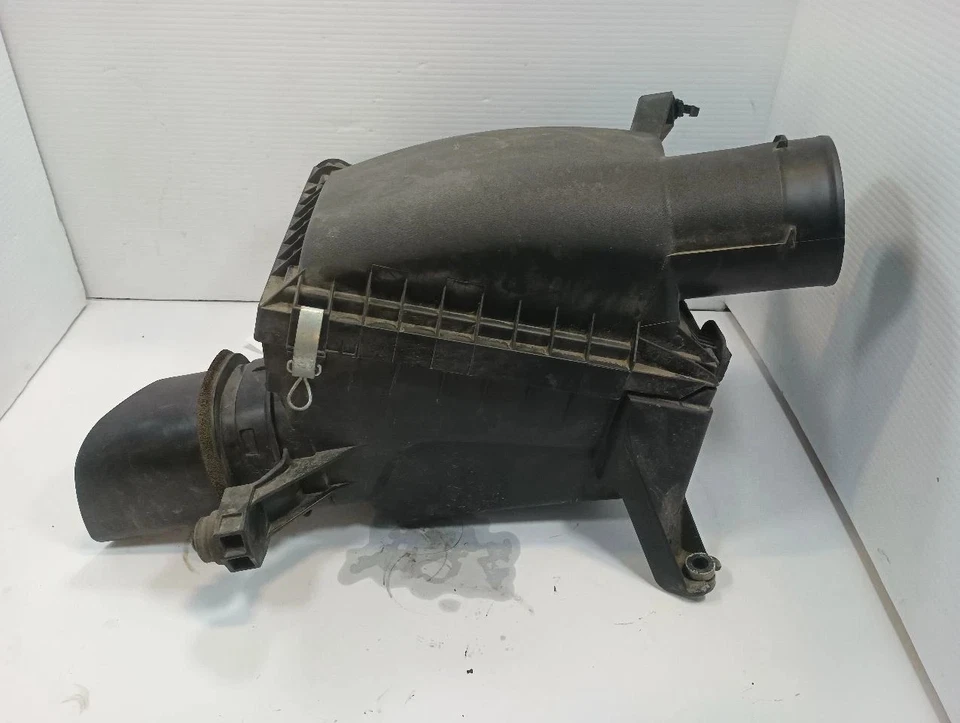 2007-2019 Toyota Tundra, Sequoia Air Cleaner Without Hydrocarbon Filter OEM - Image 3 of 4
