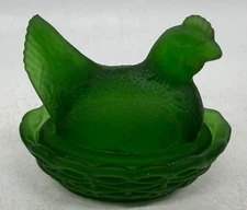 3" Covered Hen - Hunter Green Satin - Mosser Glass, USA