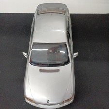 1/18 scale KYOSHO model number: BMW 7 series