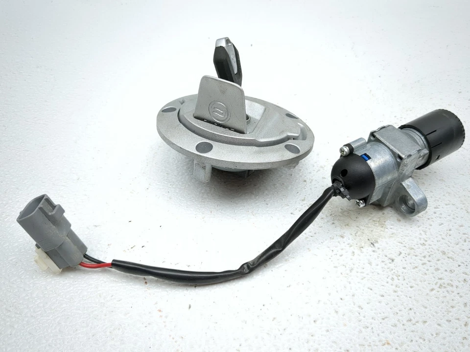 Juego de bloqueo 22-25 CFMoto 300SS interruptor de encendido con tapa y llave Foto 2 de 4