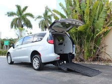 2022 Chrysler Voyager LX BraunAbility Rear Entry Wheelchair Handicap Ramp Van