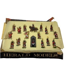 Vtg Herald Black Watch Highlanders Regimental Band Unbreakable Soldiers 18pcs