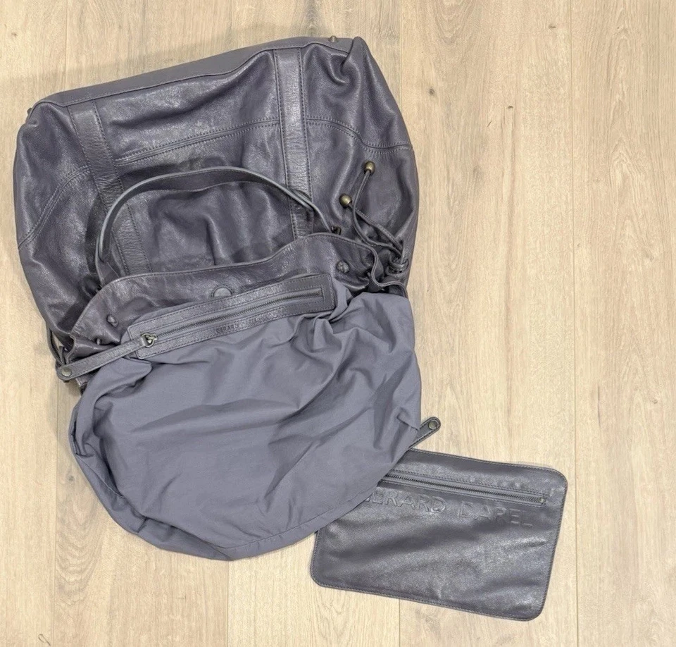 Impresionante bolso hobo Gérard Darel 24H en cuero de becerro berenjena púrpura profundo Foto 4 de 4