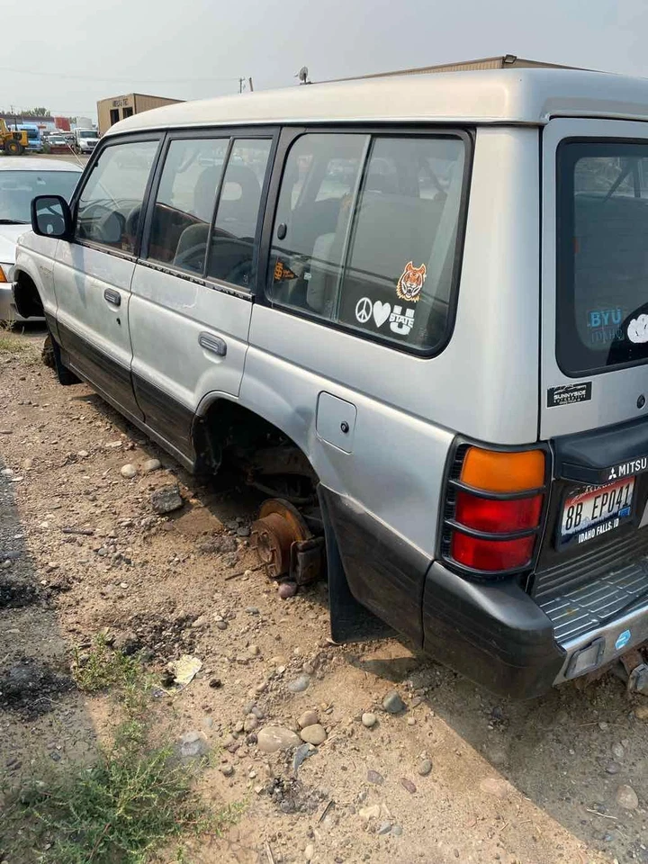 Espejo de puerta derecho usado se adapta a: 1995 Mitsubishi Montero Power grado derecho A Foto 2 de 4